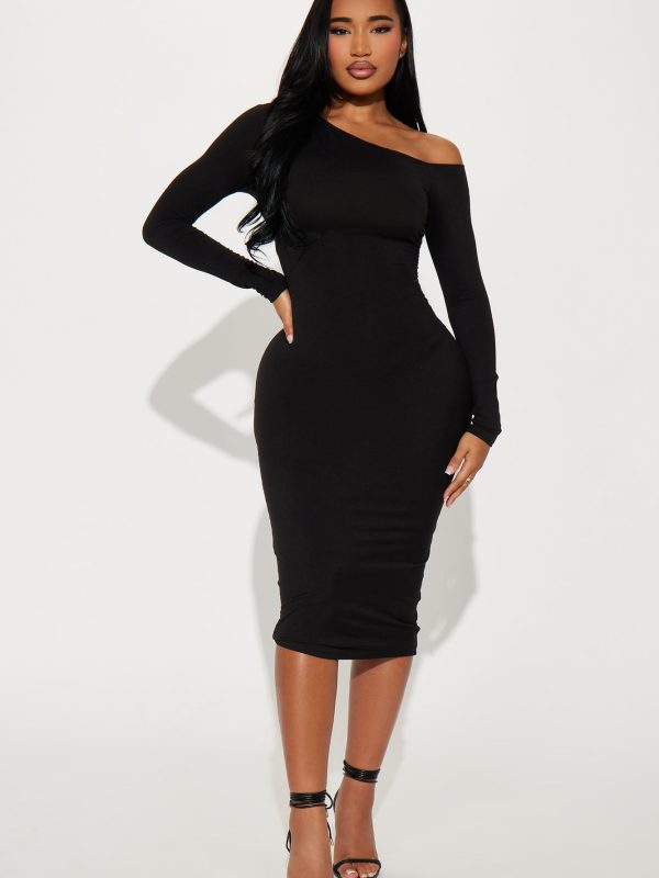 Heart On My Sleeve Midi Dress - Black